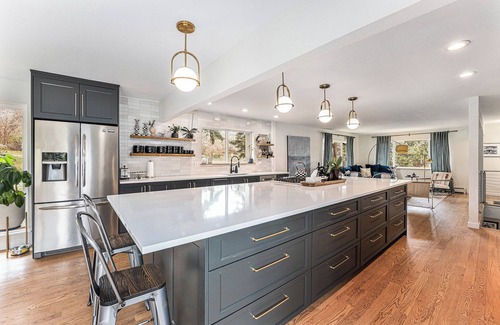 Highland Park House | Hike Chautauqua out the back door! 4BR w/Patio, Hot Tub! Backs to Open Space!