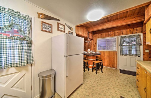 Trinity Center Cabin | Hike & Fish, < 1 Mi to Trinity Lake: Rustic Cabin!