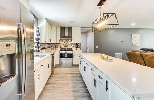 Silver Springs House | Hike, Fish & Explore: Retreat in Silver Springs!