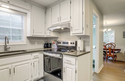 Sugar Hill House | Hike, Golf, Explore: Home 10 Mi to Lake Lanier!