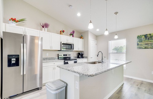 Candler House | Hike, Paddle & Explore: Home w/Lanai in Ocala