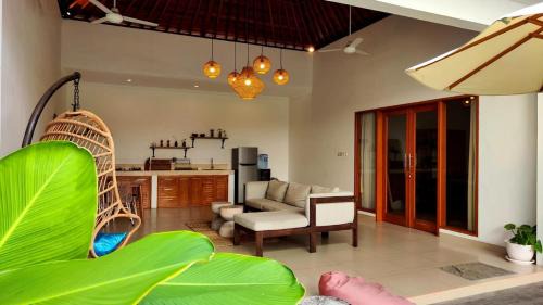 Batu Bolong Villa | HiKina - Best Value Private Pool Villa