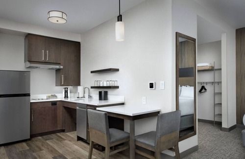 Bozeman House | Hiking or Sledding at Peets Hill/Burke Park! Kitchen, Pool, Pet-Friendly!