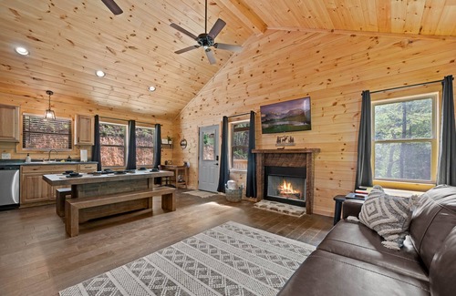 Gatlinburg - Pigeon Forge Cabin | Hiking Waterfall Private Fireplace HotTub Shuffleboard