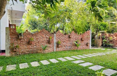 Ambalangoda Bed & Breakfast | Hikka luna hikkaduwa