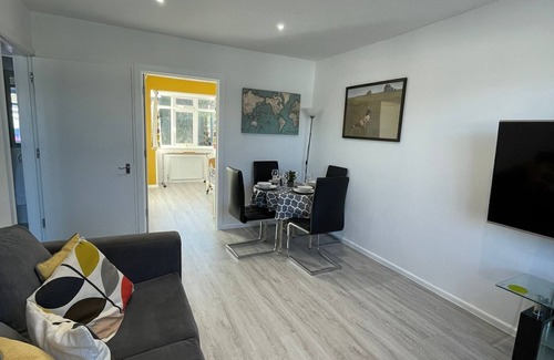 Poole House | Hilda's Retreat Bungalow