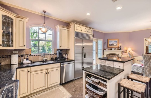 Dripping Springs House | Hill Country Escape, Pool Hot Tub & Games