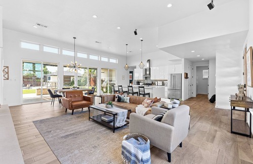 Liberty Hill House | Hill Country getaway with upscale finishes, 4BR/2BA, pool, spa & outdoor kitchen. Relax in 2,342 sq ft of comfort, enjoy family-friendly amenities, and explore nearby wineries, breweries & Texas Hill Country gems.