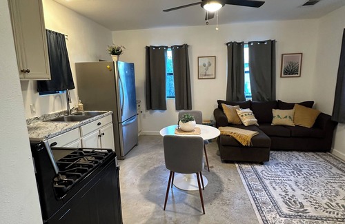 Austin Apartment | Hill Country Haven – Clean & Cozy 2BR Retreat