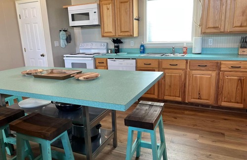 Doss Cabin | Hill Country Lodge * Great for Groups & Multi Family Gatherings
