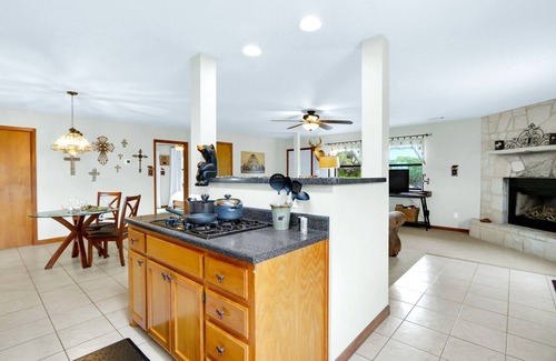 Kerrville House | Hill Country views, beautiful sunsets, private, and natural wildlife.