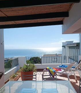 Plettenberg Bay Apartment | Hill House Holiday - Back-up Power Sea Views