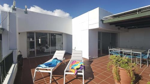 Plettenberg Bay Apartment | Hill House Holiday - Back-up Power Sea Views