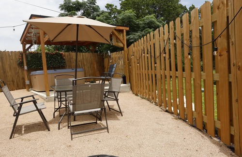 Spring Branch House | Hill house