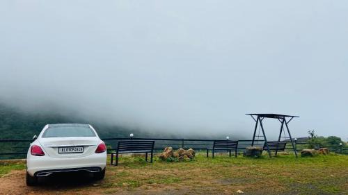 Vagamon Hotel | Hill Monk - Whispering Mist