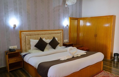 New Manali Apartment | Hill -Top Home stay