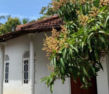 Nilwella House | Hill Top House Hiriketiya