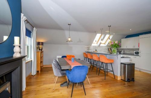 Dalbeattie House | Hill View