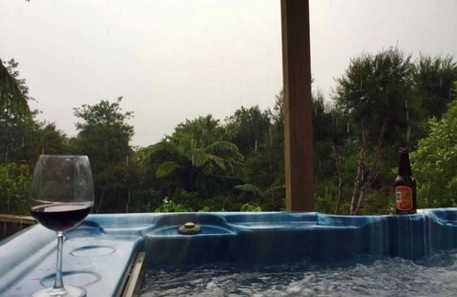 Collingwood Cottage | Hill View Havenn*FREE WIFI*FIRE*SPA*nClose To Beaches & Cafes