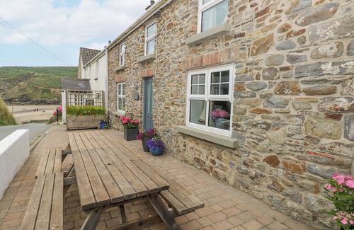 Nolton Cottage | HILLBROOK HOUSE, pet friendly, with a garden in Nolton Haven
