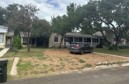 San Marcos House | Hillcrest House is a family-friendly 3-bedroom house in the heart of San Marcos!