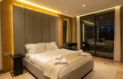 Yalikavak Villa | Hills Deluxe - Relaxed Luxury in style and serenity