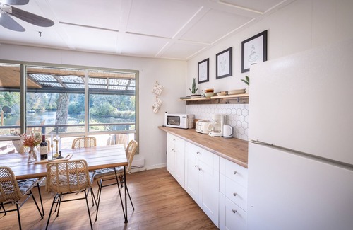 Minden Hills Cottage | Hills Haven Luxury Cottage - Minden Hills Escape for the Nature Enthusiast