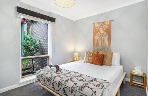 Aldgate House | Hills Serenity w Private Creek