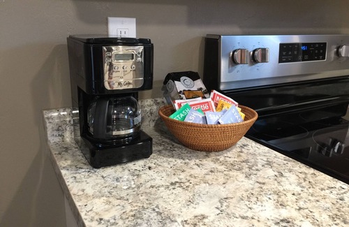 Helena Apartment | Hillsdale Hideaway - Centrally Located