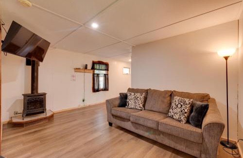 Hillsgrove House | Hillsgrove Cabin 9 Mi to Worlds End State Park!