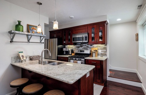Bull Mountain Apartment | Hillshire Guest Suite Available September 23rd