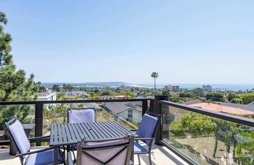 La Jolla Mesa House | Hillside 3BR Beach Retreat w/Sweeping Ocean Views