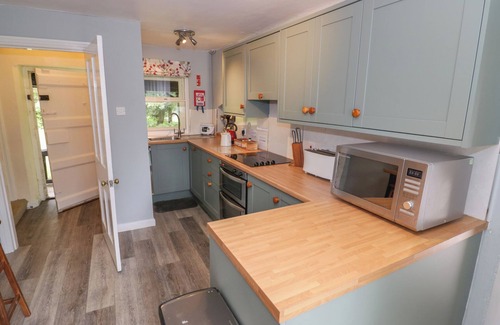 Monmouth Cottage | HILLSIDE COTTAGE, family friendly, with open fire in Monmouth