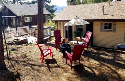 Williams House | Hillside Cottage In The Pines With Great Views