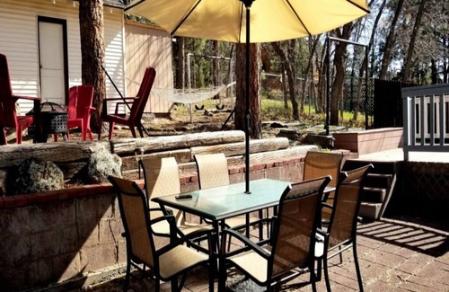 Williams House | Hillside Cottage In The Pines With Great Views