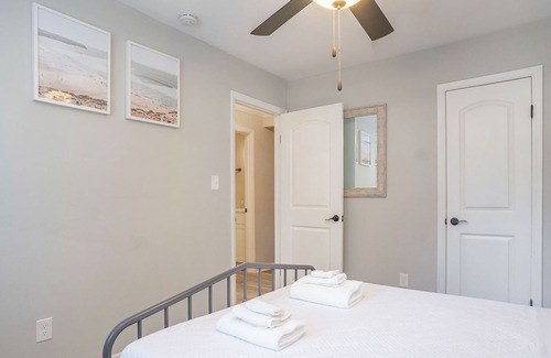 Bayview Apartment | Hillside Cove - Port Suite