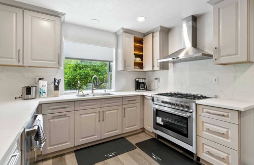West Covina House | Hillside Escape on Easthills Drive - Your Perfect Getaway Awaits Here! #41742