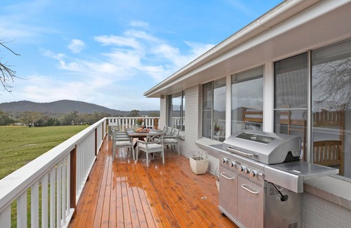 Mittagong House | Hillside Farm – Rural getaway on 100 acres of sweeping farmland