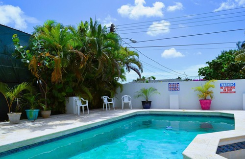 Nassau House | HILLSIDE GATED PRIVATE HOME WITH FULL SIZED SWIMMING POOL