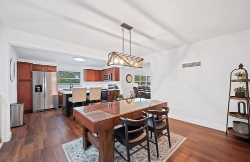 Lakeland House | Hillside Haven - 4BR LKLD Pool Home