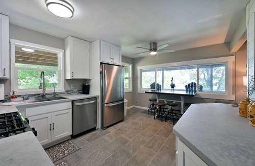 Stone Lake Cabin | Hillside Hideaway: Breathtaking Sunsets and Family Bliss on Lac Courte Oreilles