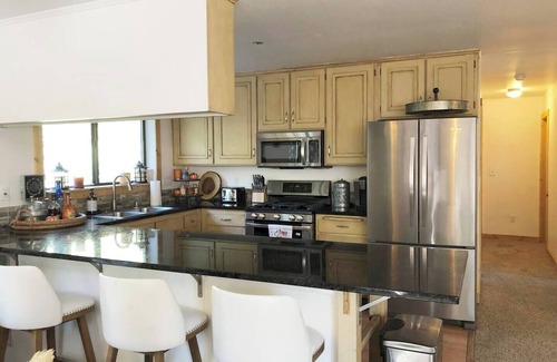 Truckee Cabin | Hillside Hideaway | Recently Renovated!