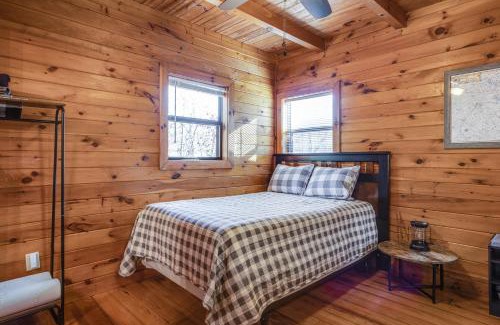 Blairsville Hotel | Hillside Hideaway