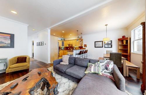 Downtown Park City House | Hillside Hideaway
