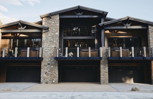 Mammoth Lakes House | Hillside Highlands, Unit B (w/Loft)