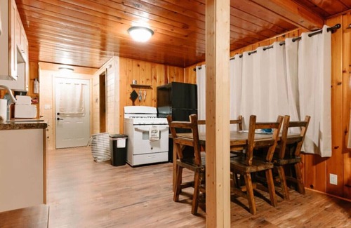 Phelps Cabin | Hillside Resort Cabin #1