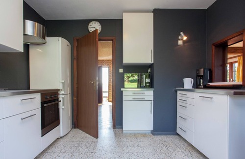 Stavelot House | Hillside Stay near Coo Fall