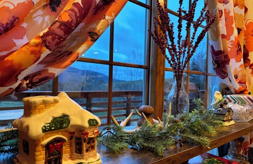 Hobart Cabin | Hillside View Cabin Retreat in Stamford, NY