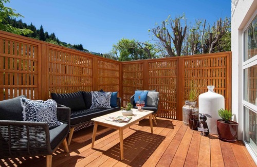 Queenstown City Centre Apartment | Hillside Villa 1 – Modern 2BR Walk to Town & A/C