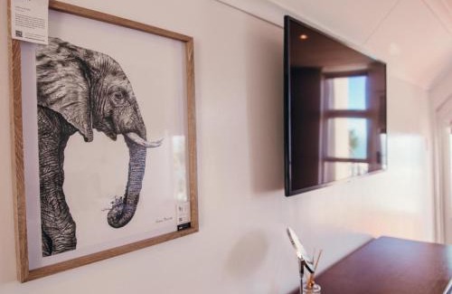 Victoria Bay House | Hilltop Boutique Hotel